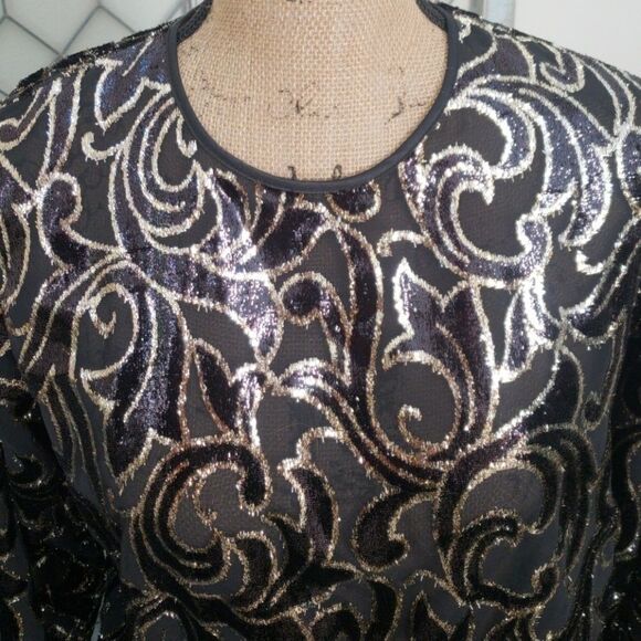 Natori long sleeve bodysuit black and gold small - Picture 3 of 6